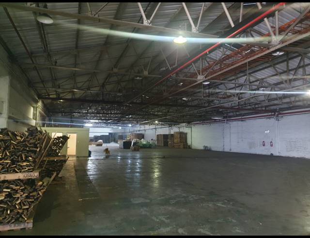 3,010M² FACTORY TO LET IN BELLVILLE SOUTH INDUSTRIA